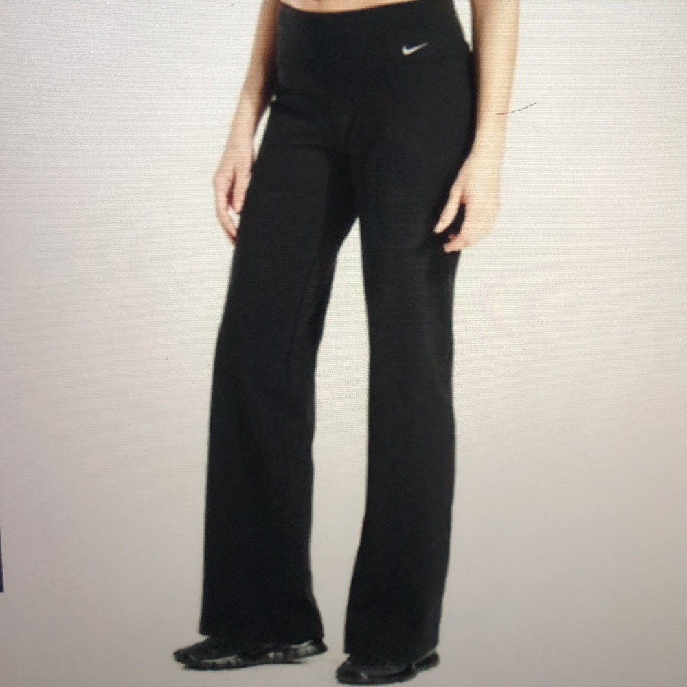 Nike Brown Fit Dry Pants with Elastic Waist. Size S